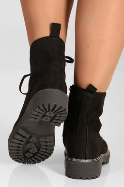 Ботинки женские черные на шнуровке