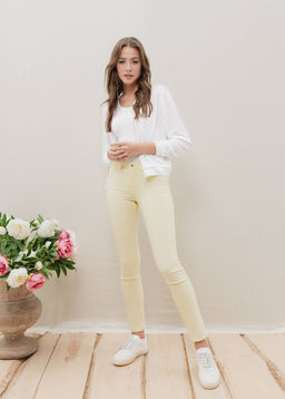 CONTE Моделирующие Soft Touch джинсы CON-38Y pastel yellow