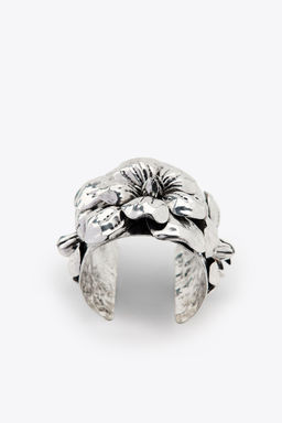 FLOWER BANGLE BRACELET