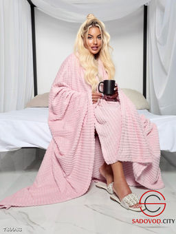 Плед в кубик на кровать