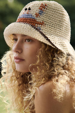 CRAB BUCKET HAT