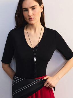 Боди из хлопка с треугольным вырезом / Zarina