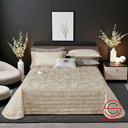 Стеганное покрывало с наволочками