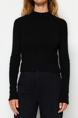 Siyah Dik Yaka Triko Kazak TWOAW24KZ00329