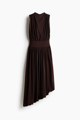 Vestido drapeado con cuello perkins