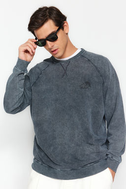 TRENDYOL MAN Antrasit %100 Pamuk Oversize/Genis Kesim Eskitme/Soluk Efektli Sweatshirt TMNAW24SW00060 - Trendyolmilla фото 2