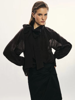 Блузка из тенселя с бантом / Zarina