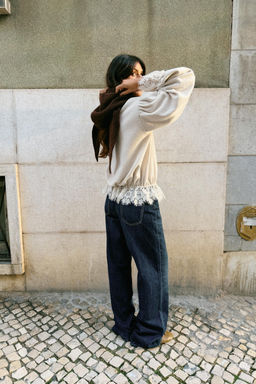 ROMANTIC LACE SWEATSHIRT - Zara фото 3