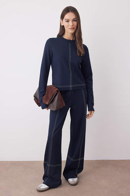 Lacivert Dik Yaka Regular/Normal Kesim Dikis Detayl? Orme Bluz TWOAW26BZ00107