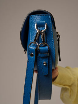 Сумка кожаная на плечо Azaro 31049 синяя гуашь