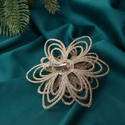 Цена за 2 шт. Ёлочные игрушки 3 шт. Цветы блеск кружева на зажимах, 10.5 см, золото - Зимнее волшебство фото 3