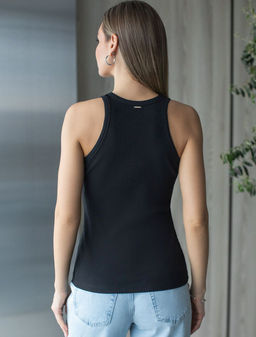 Топ из трикотажа в широкий рубчик