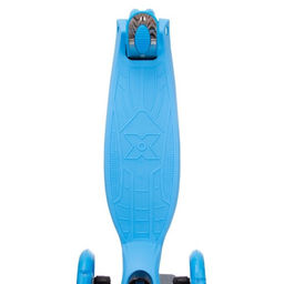 Самокат трехколесный