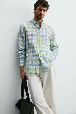 CAMISA REGULAR FIT CUADROS EFECTO ARRUGADO / Verde / Azul