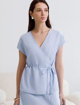 Жилет на запАх с поясом из плотного лиоцелла