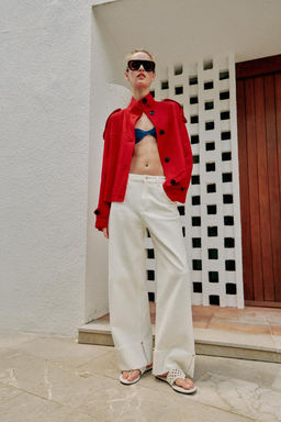 CHAQUETA CON LINO CUELLO SUBIDO / Rojo