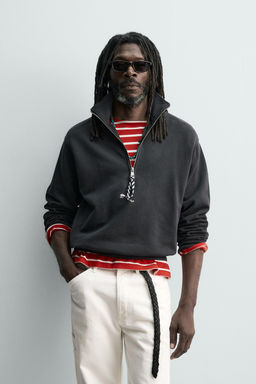SUDADERA CUELLO CREMALLERA CINTA AARON LEVINE X ZARA / Negro  фото 2