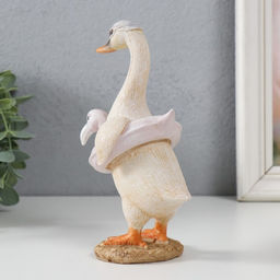 Фигурка полистоун «Гусь в надувном круге: фламинго», 10.5×7.5×16.5 см