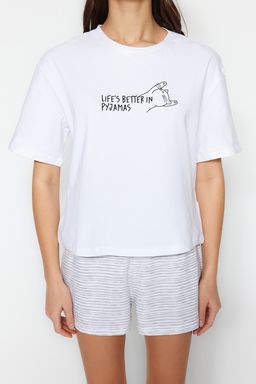 Trendyolmilla Ac?k Mavi Pamuklu Cizgili Slogan Bask?l? Sortlu Orme Pijama Tak?m? THMSS23PT00228  фото 3