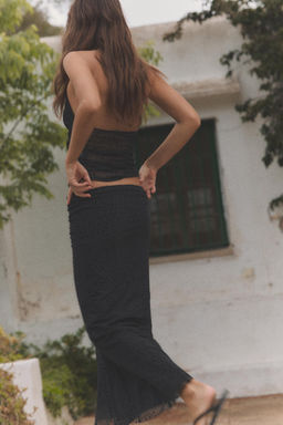 FALDA MIDI PLUMETI / Negro - Zara фото 5