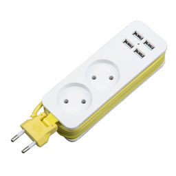 S-CT2-1,5U WHITE/GREEN Удлинитель серии Travel, шнур 1,5м., 2 гнездa, 10A, б/з, 4USB(2,1A). Белый с салатовым. ТМ Uniel