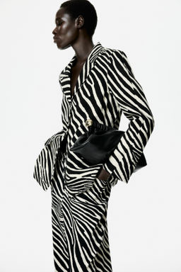 Blazer de botonadura sencilla en sarga - H&m фото 6