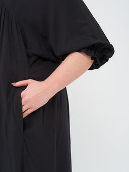 Платье со сборкой PP20904BLK00