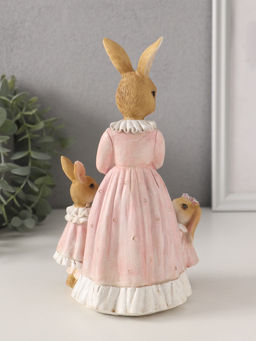Фигурка полистоун «Мама зайка с дочками: именинный торт», розовый, 12.5×9.5×20.5 см