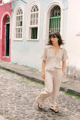 PANTAL?N FLUIDO RECTO / Crudo