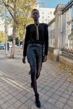 SATIN MINI SKIRT WITH LACE