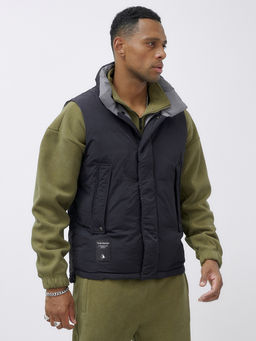 Жилет мужской утепленный спортивный черного цвета 15326Ch - Mtforce фото 7