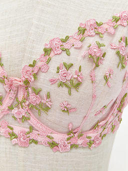 Balenli Dolgusuz ?i?ekli Fantezi Ti??rt S?tyen