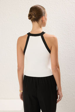 Siyah*001 Crop Renk Bloklu Ince Bluz TWOSS22BZ0402