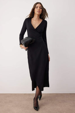 Siyah Duz Maxi Kruvaze Detayl? Triko Uzun Elbise TWOAW26EL00152