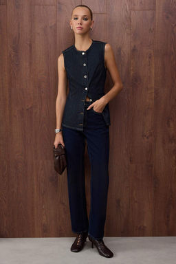 Koyu Mavi Dugme Detayl? Fitted Denim Yelek TWOAW26YE00014