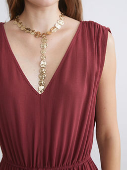 V Yaka Belden Oturtmal? Elbise