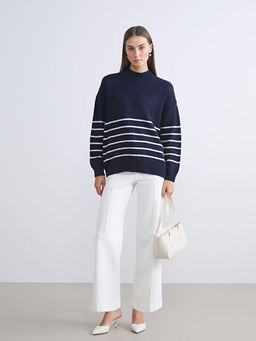 Yar?m Bal?k?? Yaka ?izgili Oversize Kad?n Triko Kazak