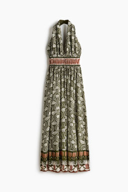 Vestido halter con vuelo