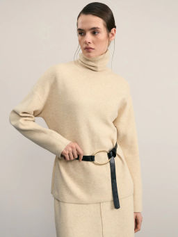 Джемпер с воротником стойкой / Zarina