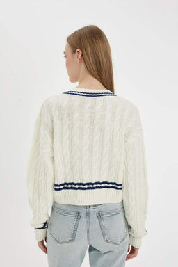 Женский крутой вязаный свитер обычного кроя с v-образным вырезом и плетеной полоской - Defacto фото 8