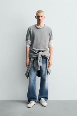 CAMISETA REGULAR FIT / Gris vigor?