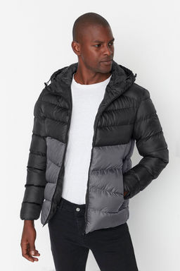 TRENDYOL MAN Antrasit Regular Fit Renk Bloklu Ruzgara Dayan?kl? Sisme K?sl?k Mont TMNAW23MO00018
