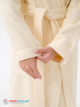 Женский халат с капюшоном кремовый МЗ-06 (131)