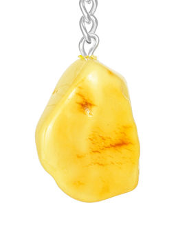 Брелок из натурального цельного янтаря природной формы