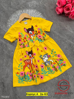 Базовое платье для девочки с принтом