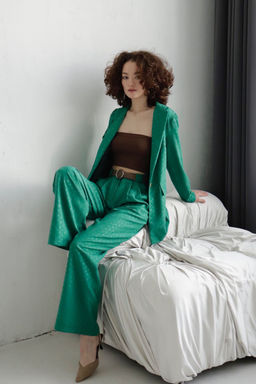 9963 Костюм брючный зелёный в горох - Martichelli фото 17