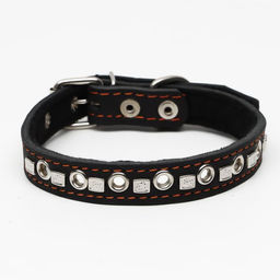 Ошейник кожаный на синтепоне украшенный, безразмерный, 47 х 2 см, ОШ 28-39 см, чёрный