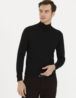 Черный базовый вязаный свитер с водолазкой узкого кроя