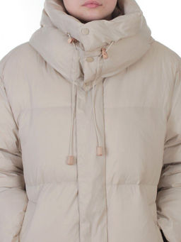 3063 BEIGE Пальто пуховое женское оверсайз (утиный пух) - Fashion фото 4