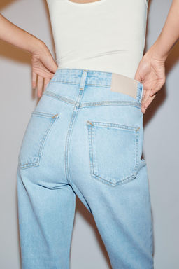 JEANS Z1975 MOM FIT TIRO ALTO / Azul claro - Zara фото 7